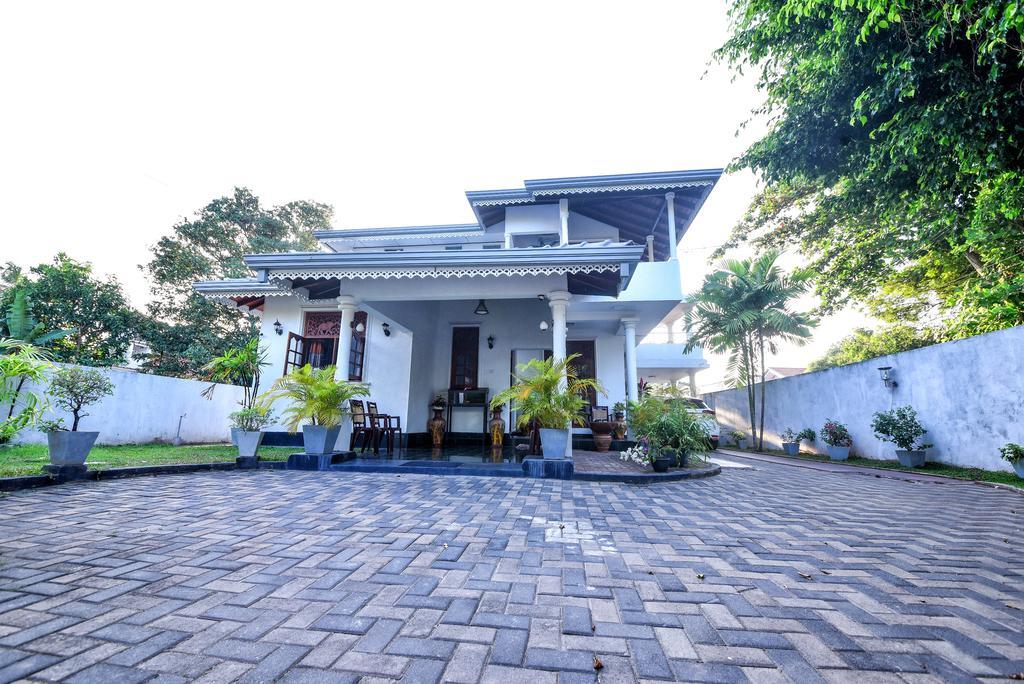 Asian Villa Negombo Exterior foto